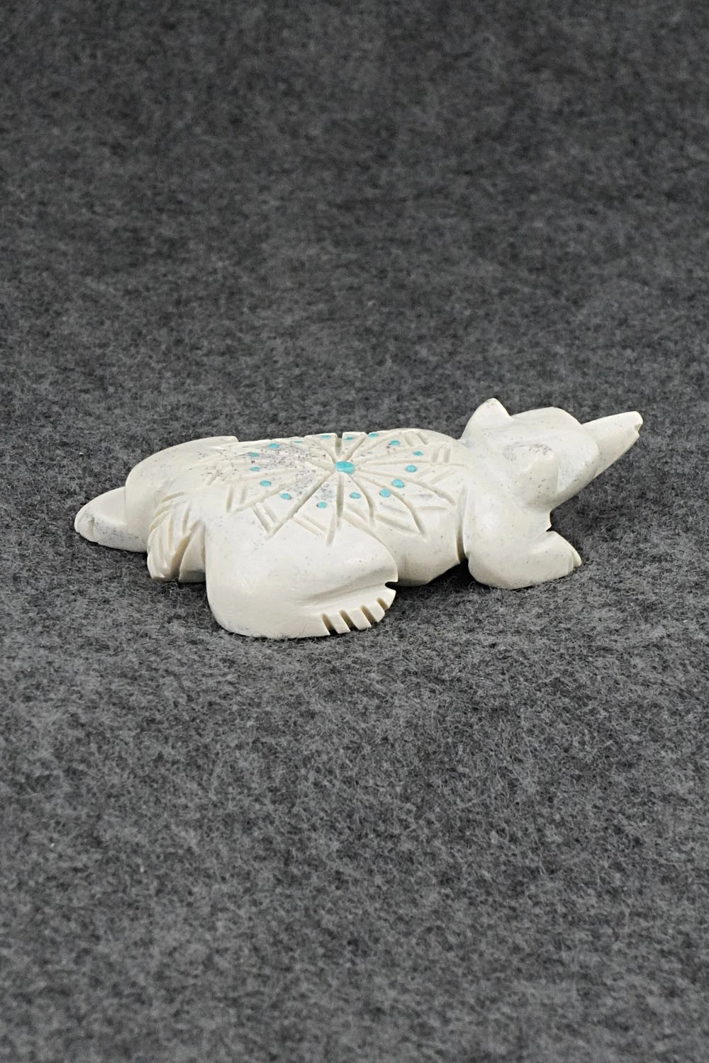 Badger Zuni Fetish Carving - Adrian Cachini