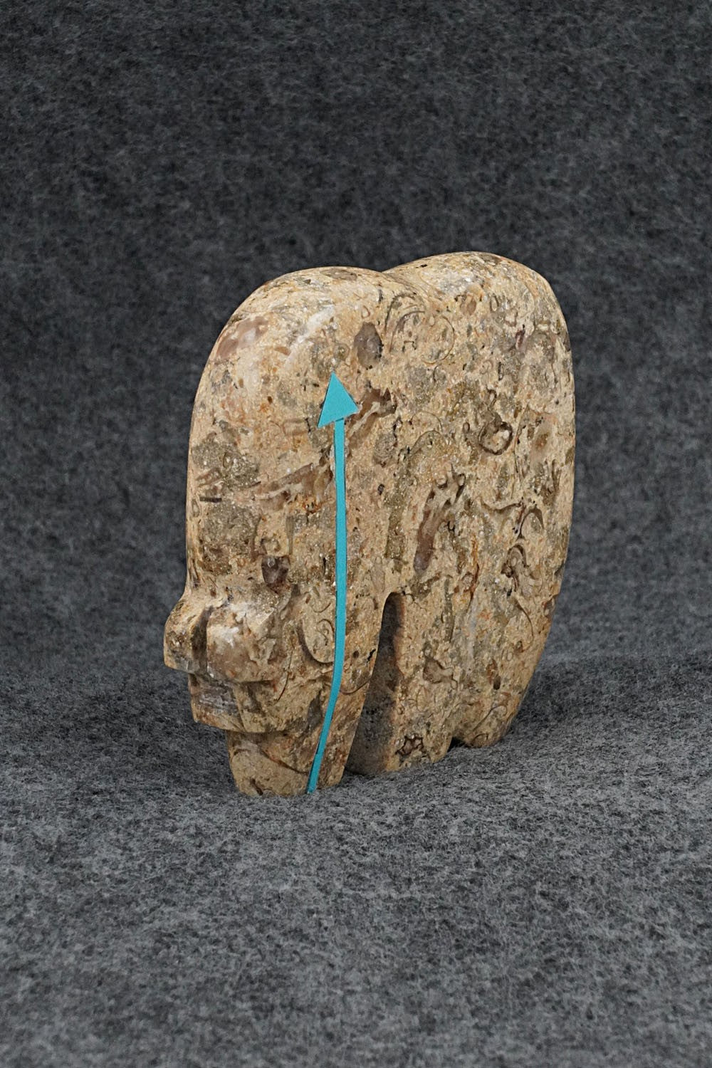 Bear Zuni Fetish Carving - Bernard Laiwakete