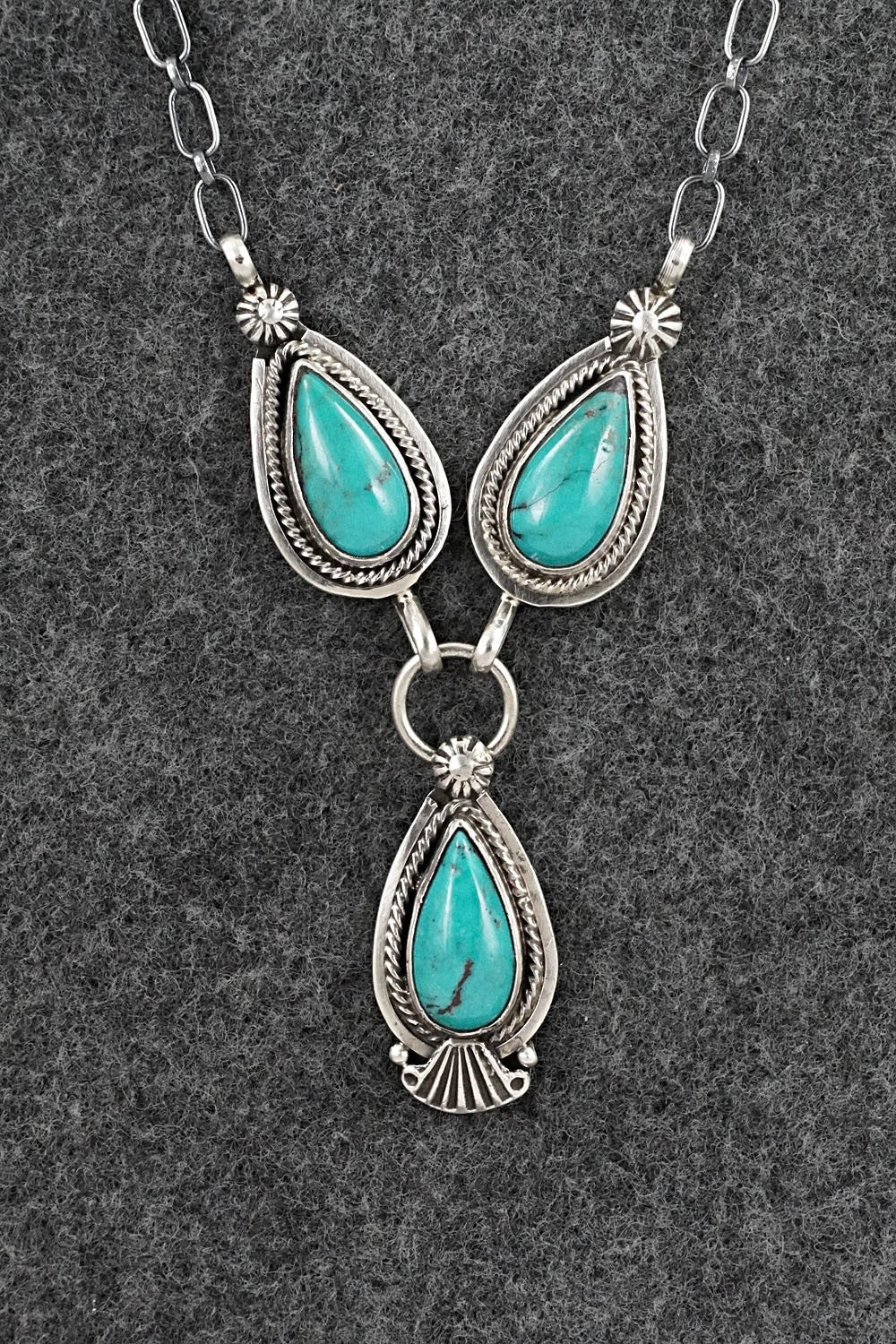 Turquoise & Sterling Silver Necklace - Verley Betone