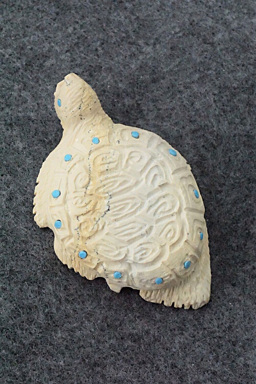 Turtle Zuni Fetish Carving - Adrian Cachini