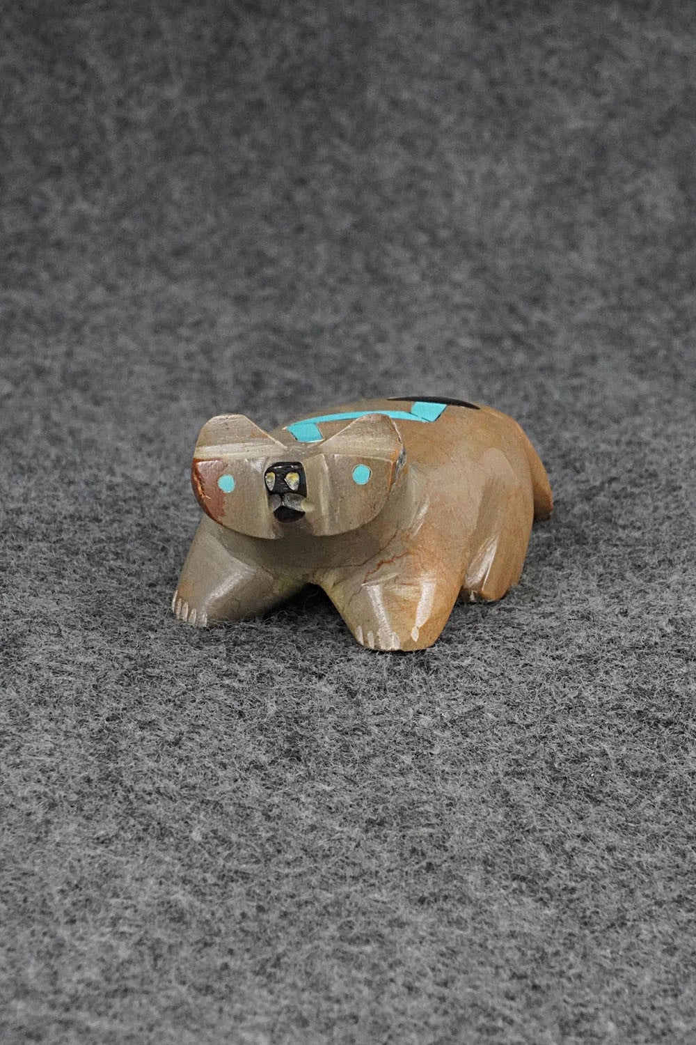 Badger Zuni Fetish Carving - Enrike Leekya