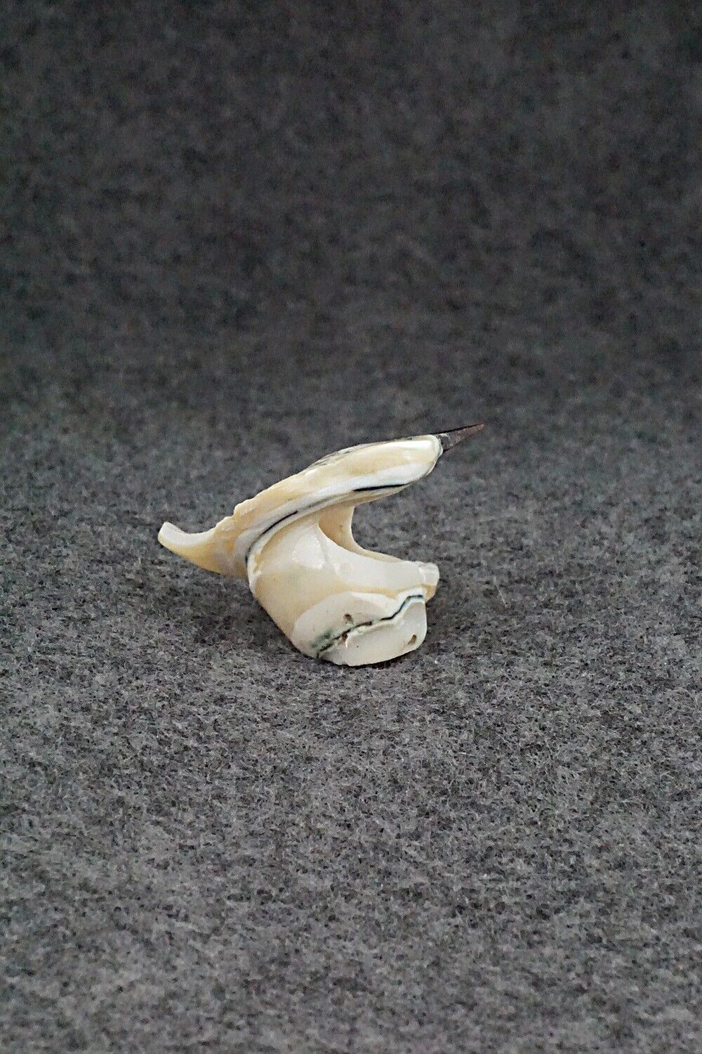 Hummingbird Zuni Fetish Carving - Darrin Boone