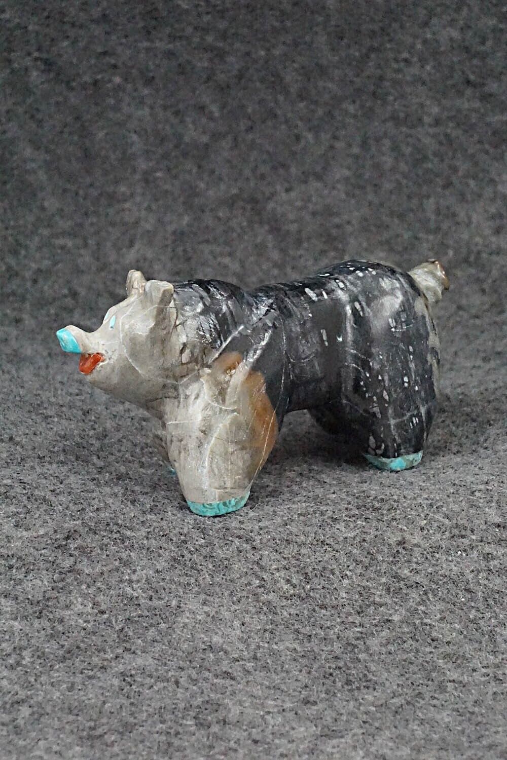 Pig Zuni Fetish Carving - Freddie Leekya