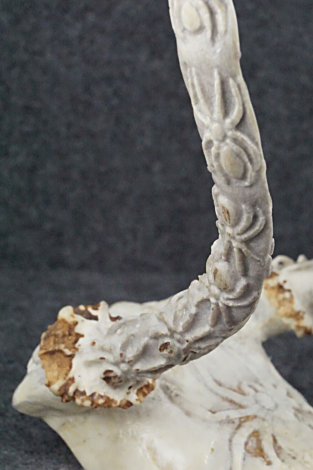 Spiders Zuni Fetish Carving - Maxx Laate