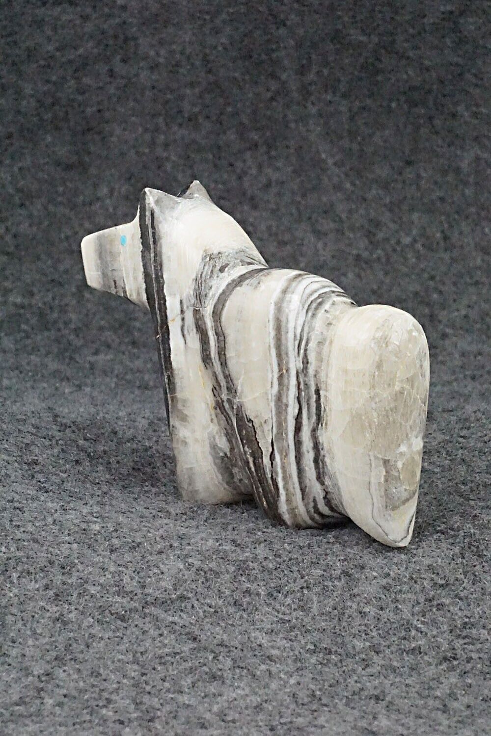 Horse Zuni Fetish Carving - Daphne Quam