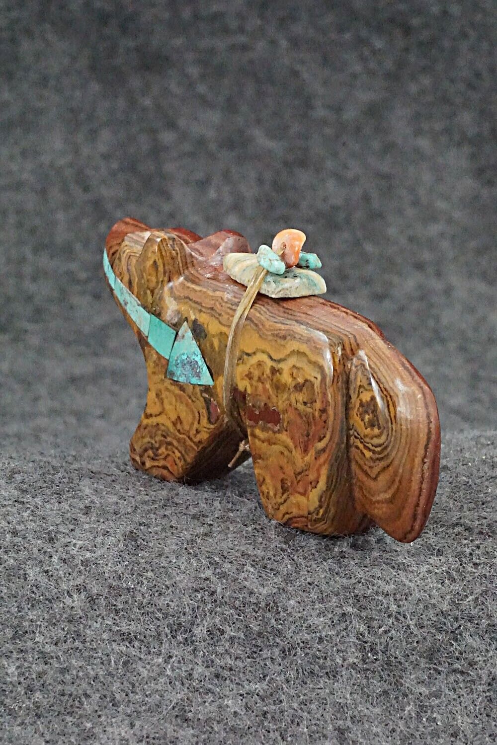 Wolf Zuni Fetish Carving - Donovan Laiwakete
