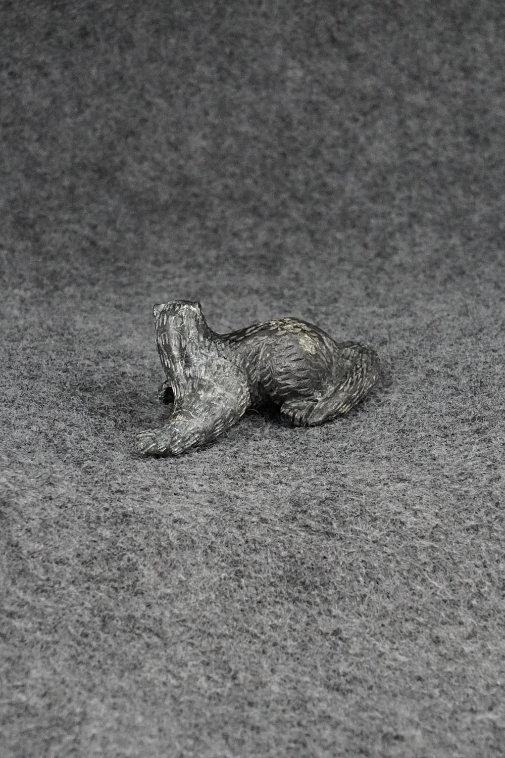 Mountain Lion Zuni Fetish Carving - Lance Cheama