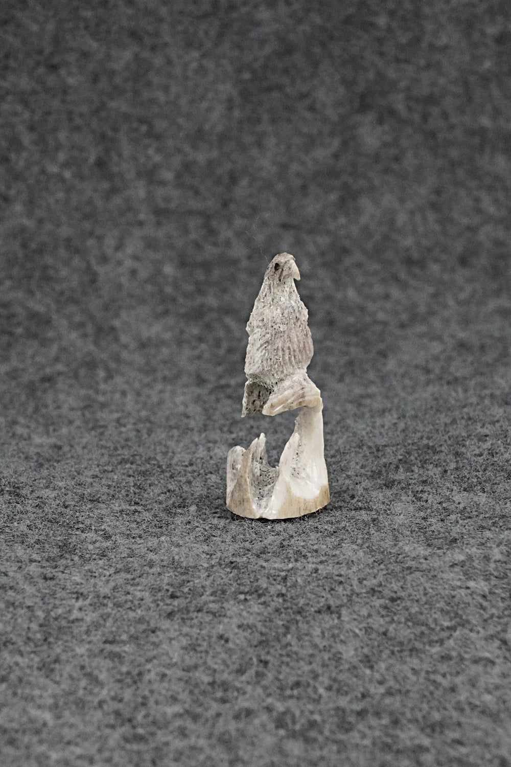 Eagle Zuni Fetish Carving - Ruben Najera