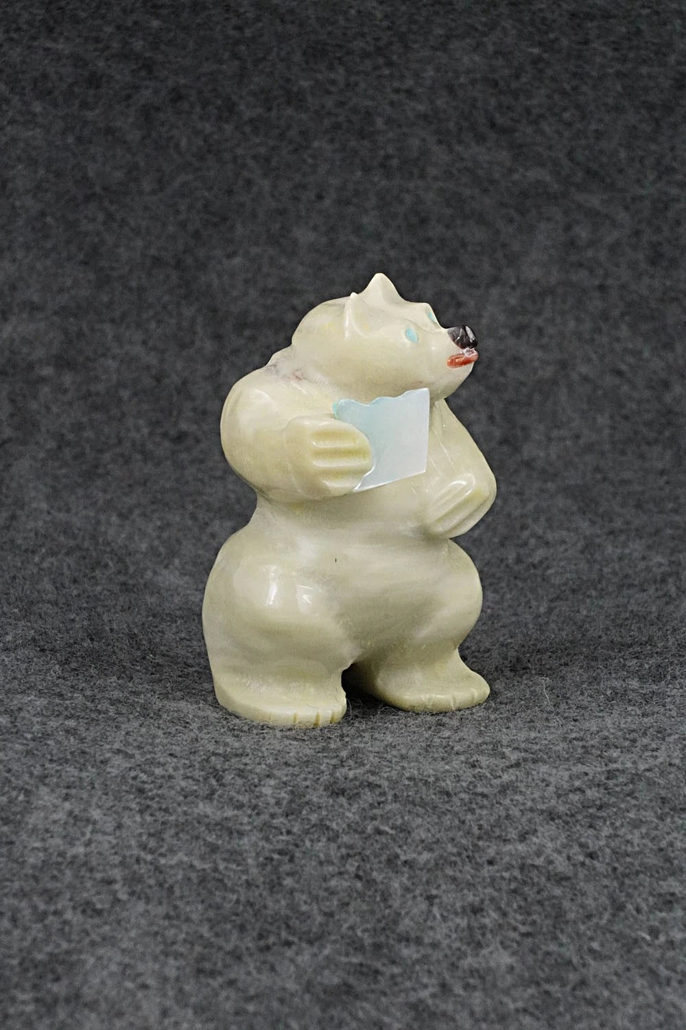 Bear Zuni Fetish Carving - Freddie Leekya