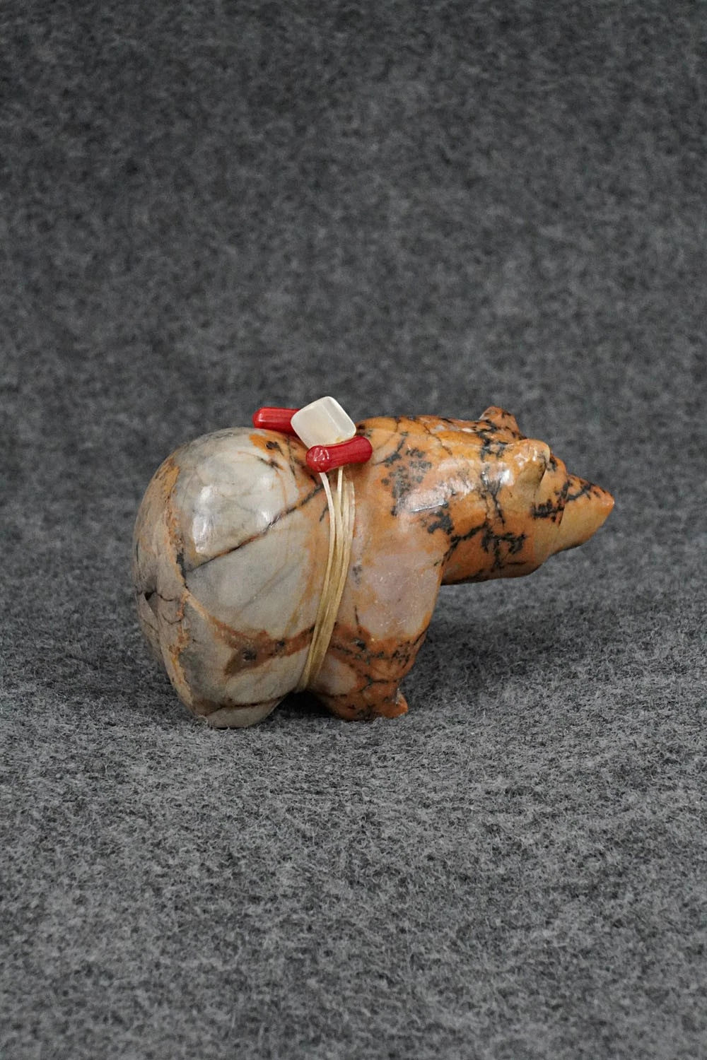 Bear Zuni Fetish Carving - Farlan & Paulette Quam