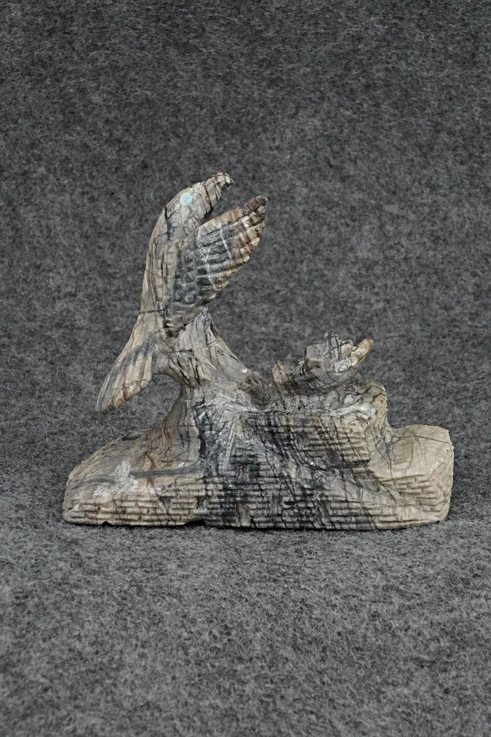 Eagle Zuni Fetish Carving - Herb Him