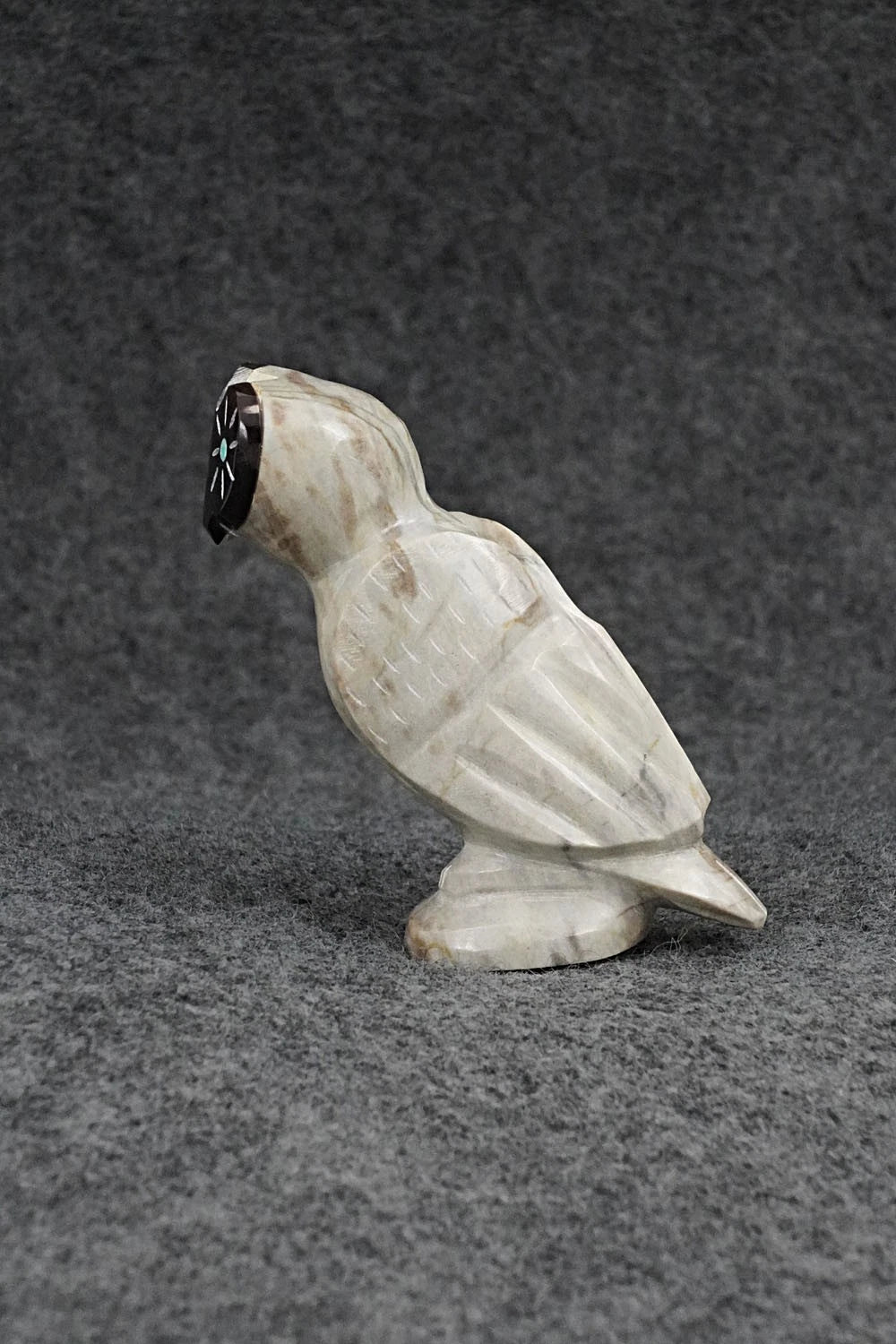 Owl Zuni Fetish Carving - Enrike Leekya