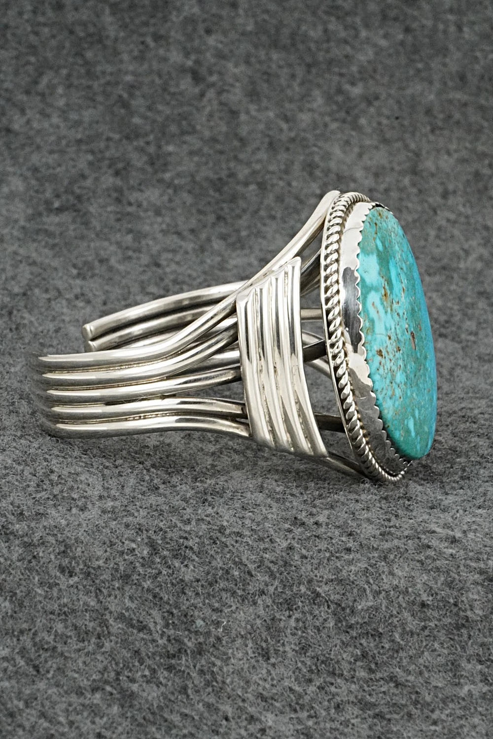 Turquoise & Sterling Silver Vintage Bracelet - Larose Ganadonegro