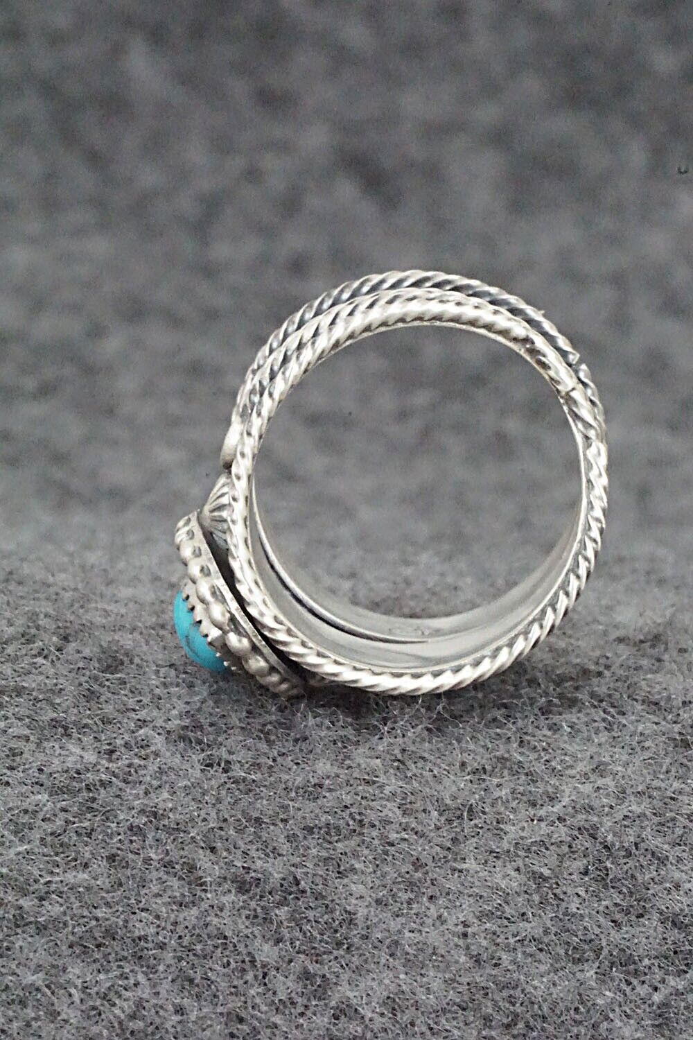 Turquoise & Sterling Silver Ring - Tom Lewis - Size 9