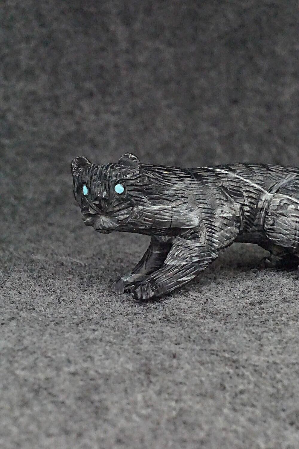 Mountain Lion Zuni Fetish Carving - Lance Cheama