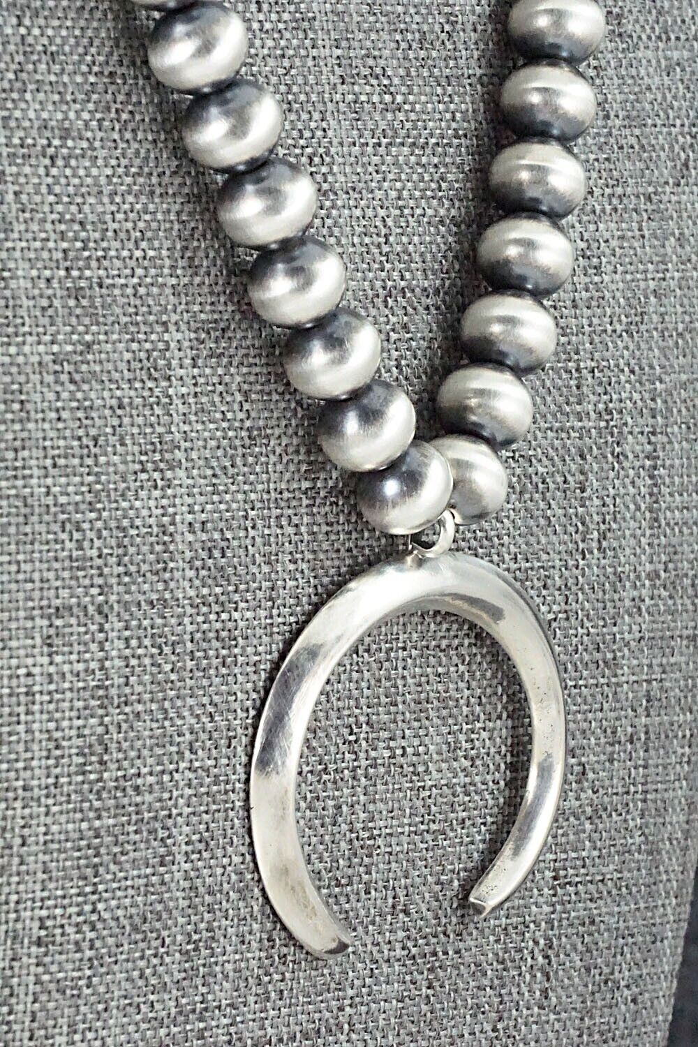Sterling Silver Navajo Pearl & Naja Necklace - Geneva Werito