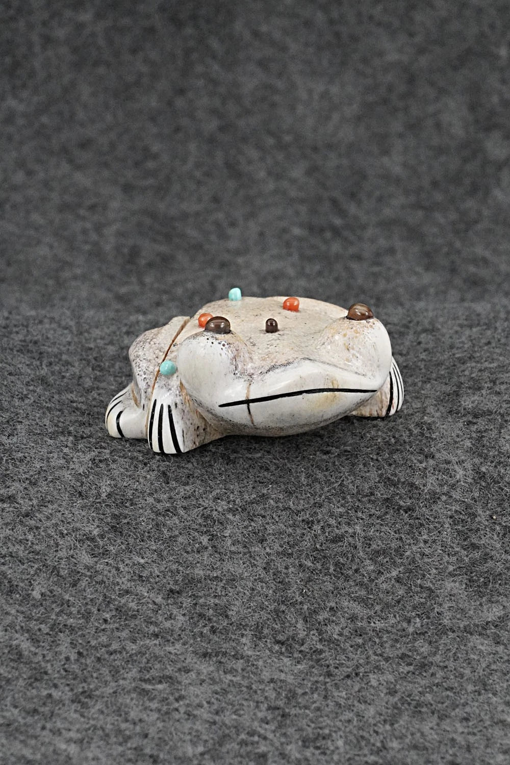 Frog Zuni Fetish Carving - Claudia Peina