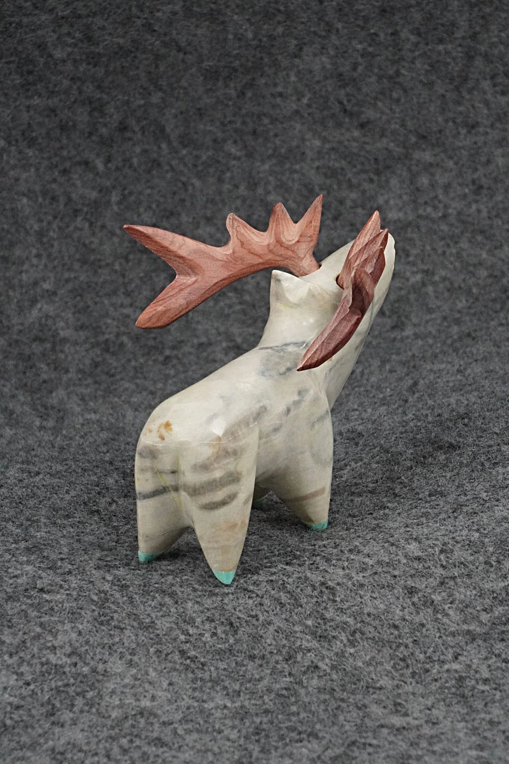 Moose Zuni Fetish Carving - Enrike Leekya