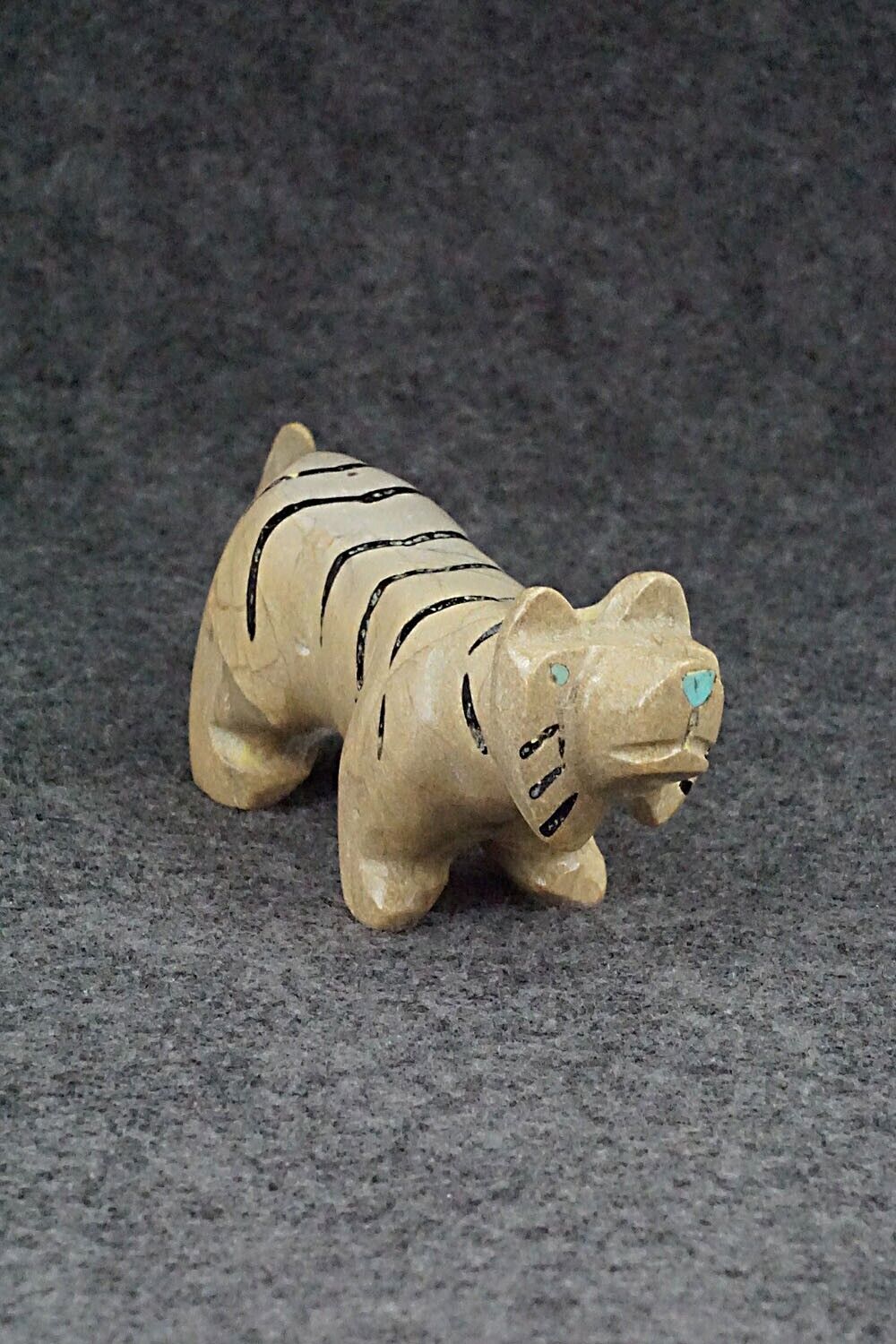 Tiger Zuni Fetish Carving - Enrike Leekya