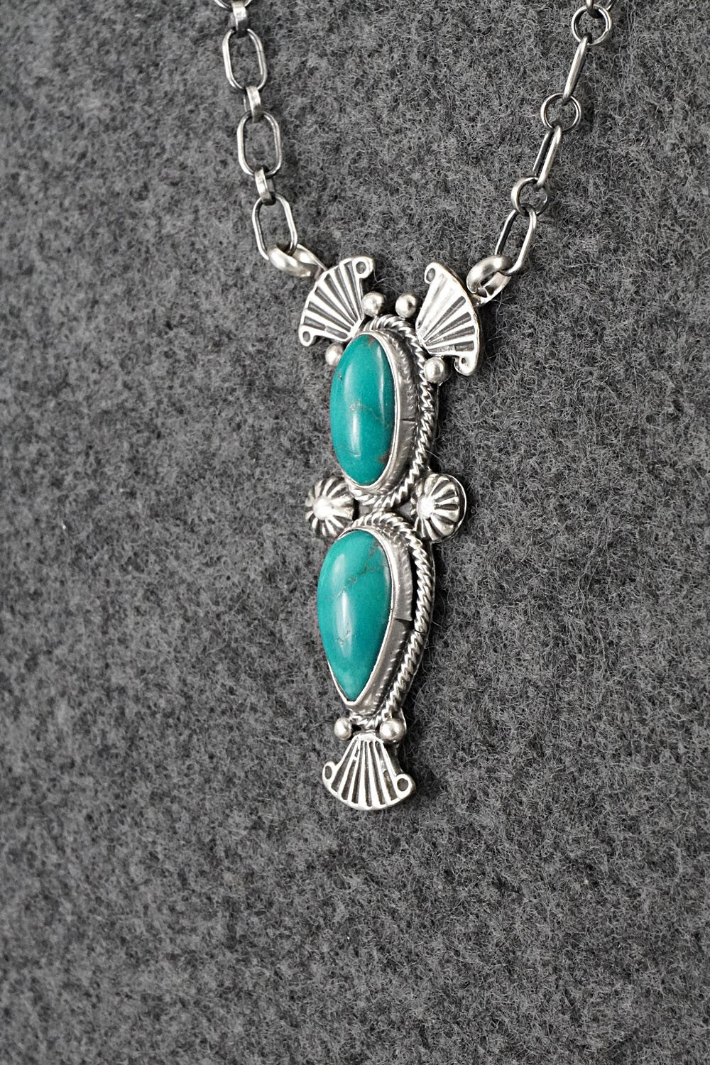 Turquoise & Sterling Silver Necklace - Verley Betone