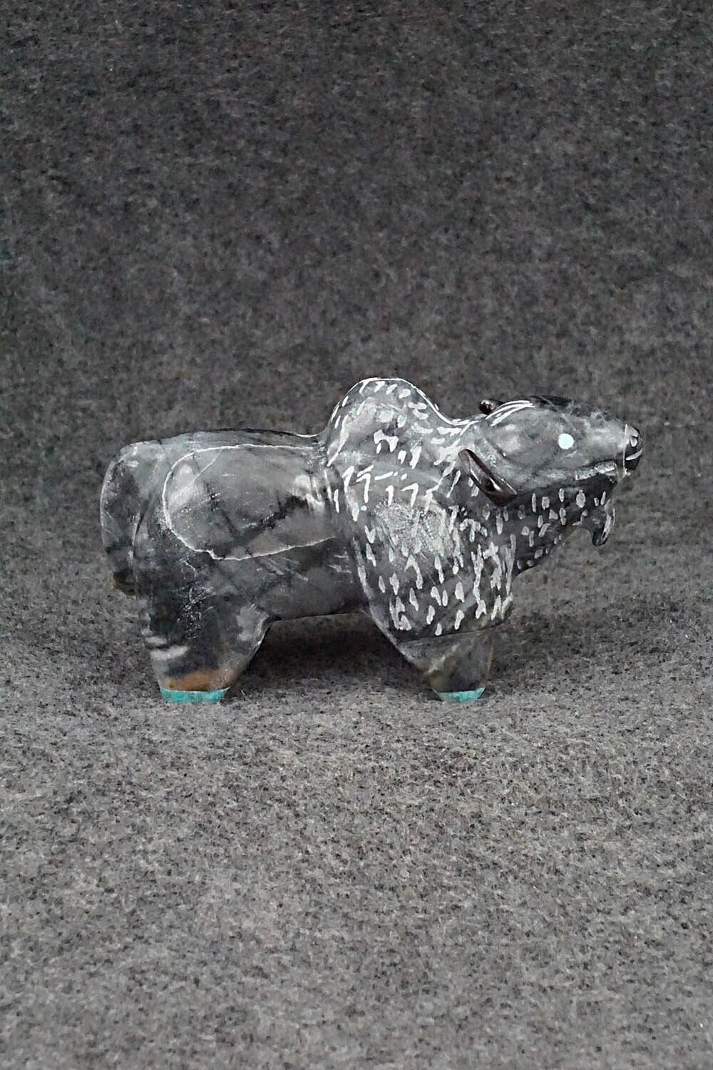 Buffalo Zuni Fetish Carving - Freddie Leekya