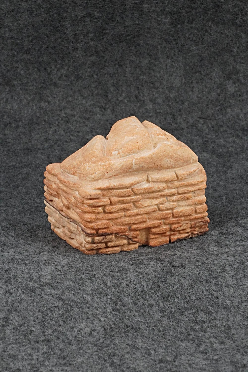 Pueblo Zuni Fetish Carving - Silvan Panteah