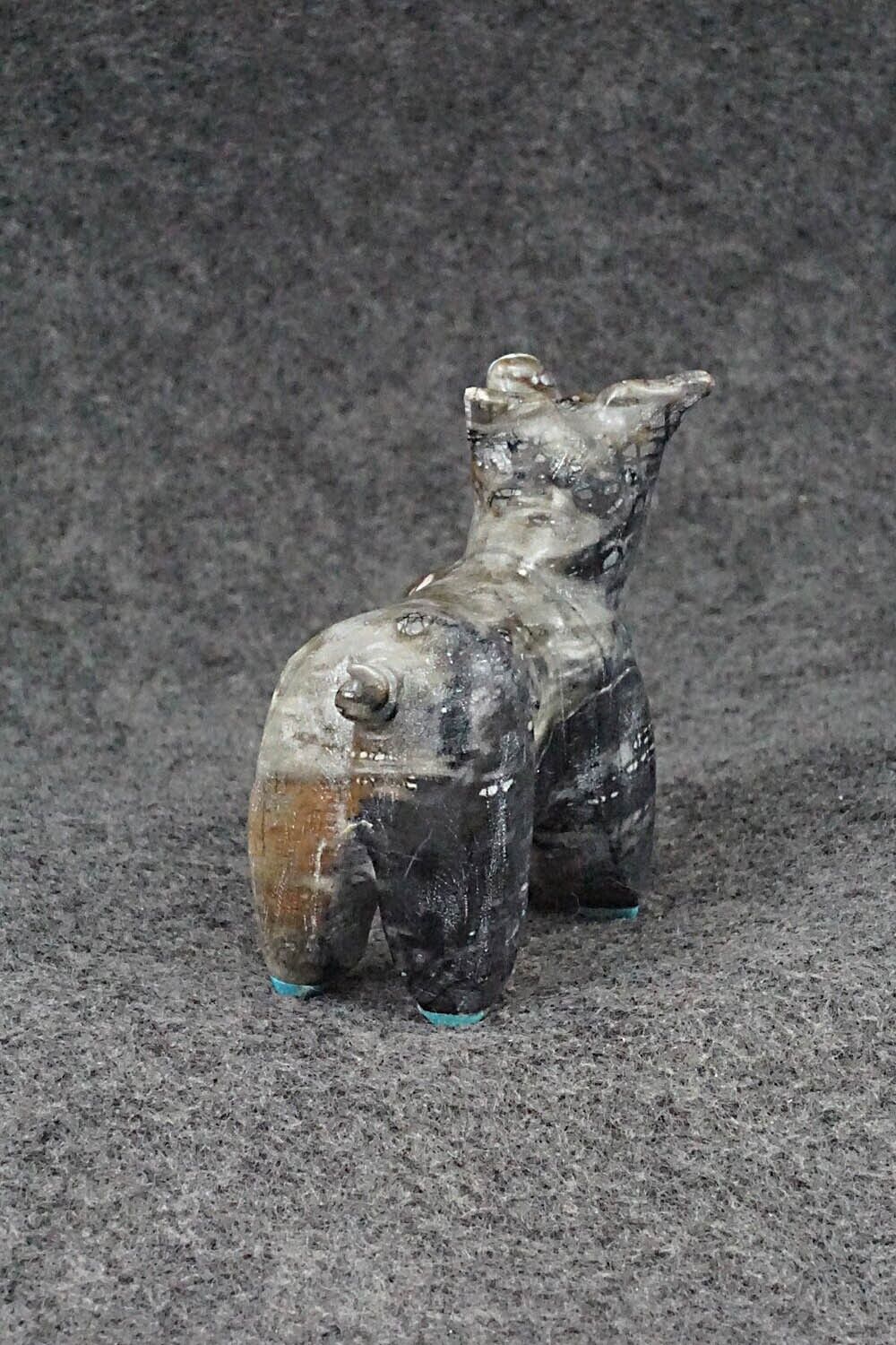 Pig Zuni Fetish Carving - Freddie Leekya