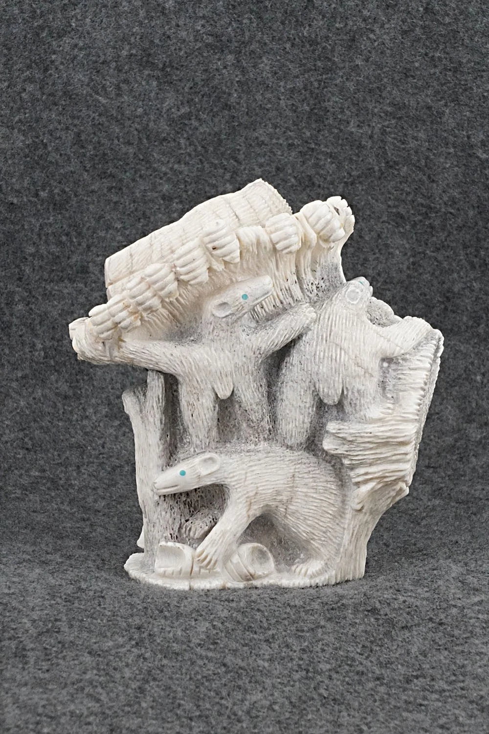 Bears Zuni Fetish Carving - Destry Siutza