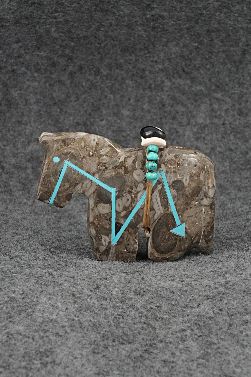 Horse Zuni Fetish Carving - Bernard Laiwekete