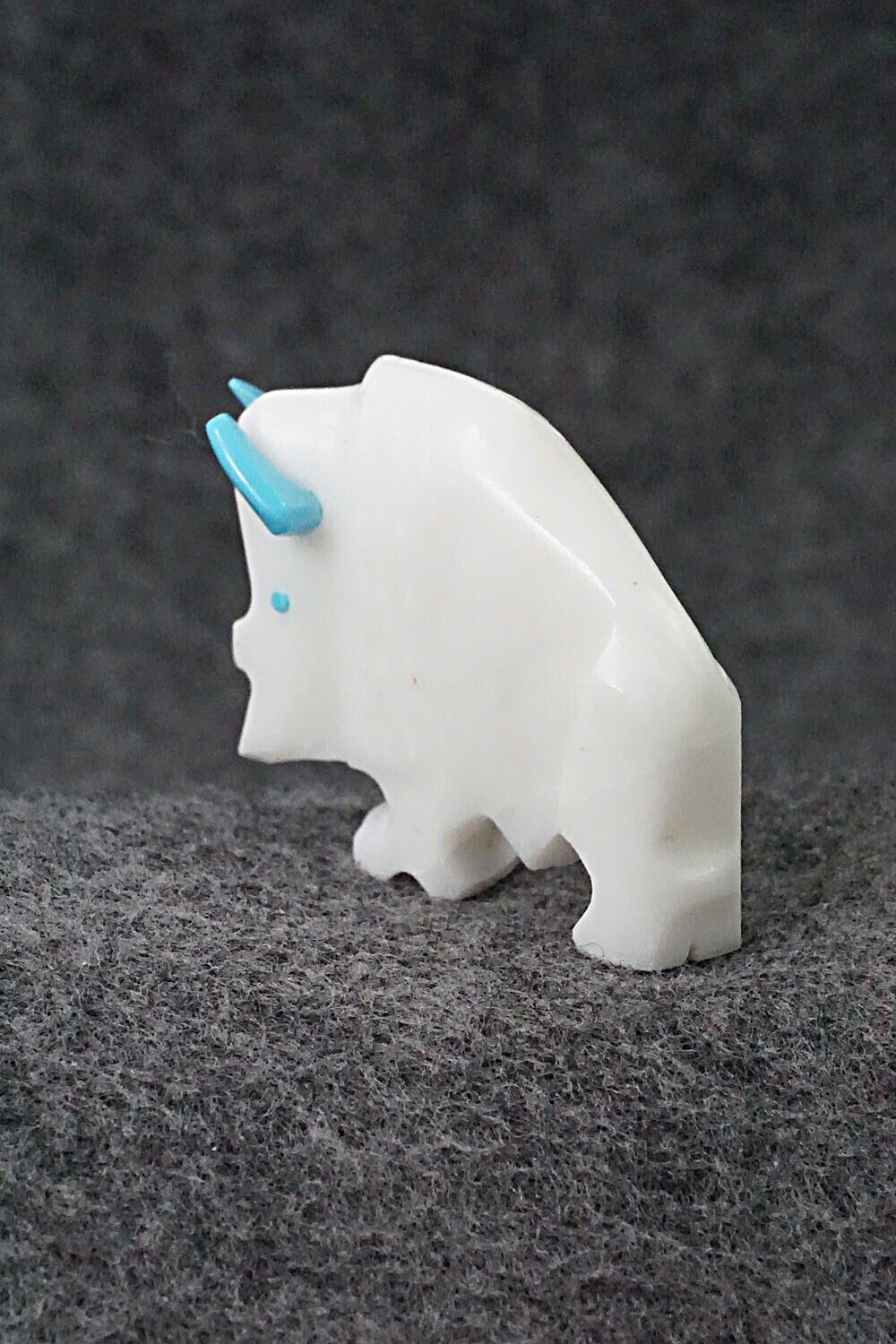 Buffalo Zuni Fetish Carving - Todd Etsate