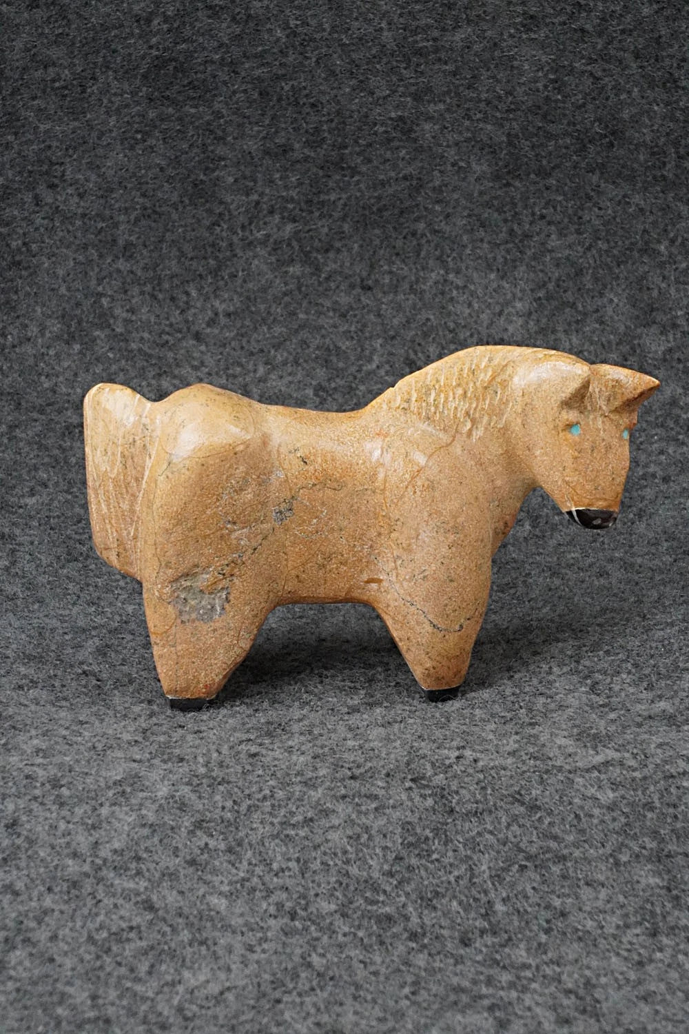Horse Zuni Fetish Carving - Freddie Leekya