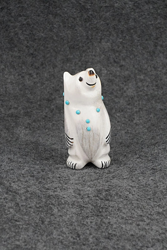 Bear Zuni Fetish Carving - Claudia Peina