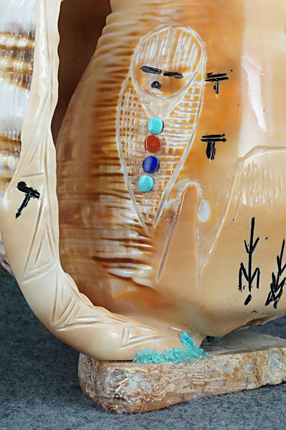 Corn Maiden & Eagle Zuni Fetish Carving - Gloria Chattin