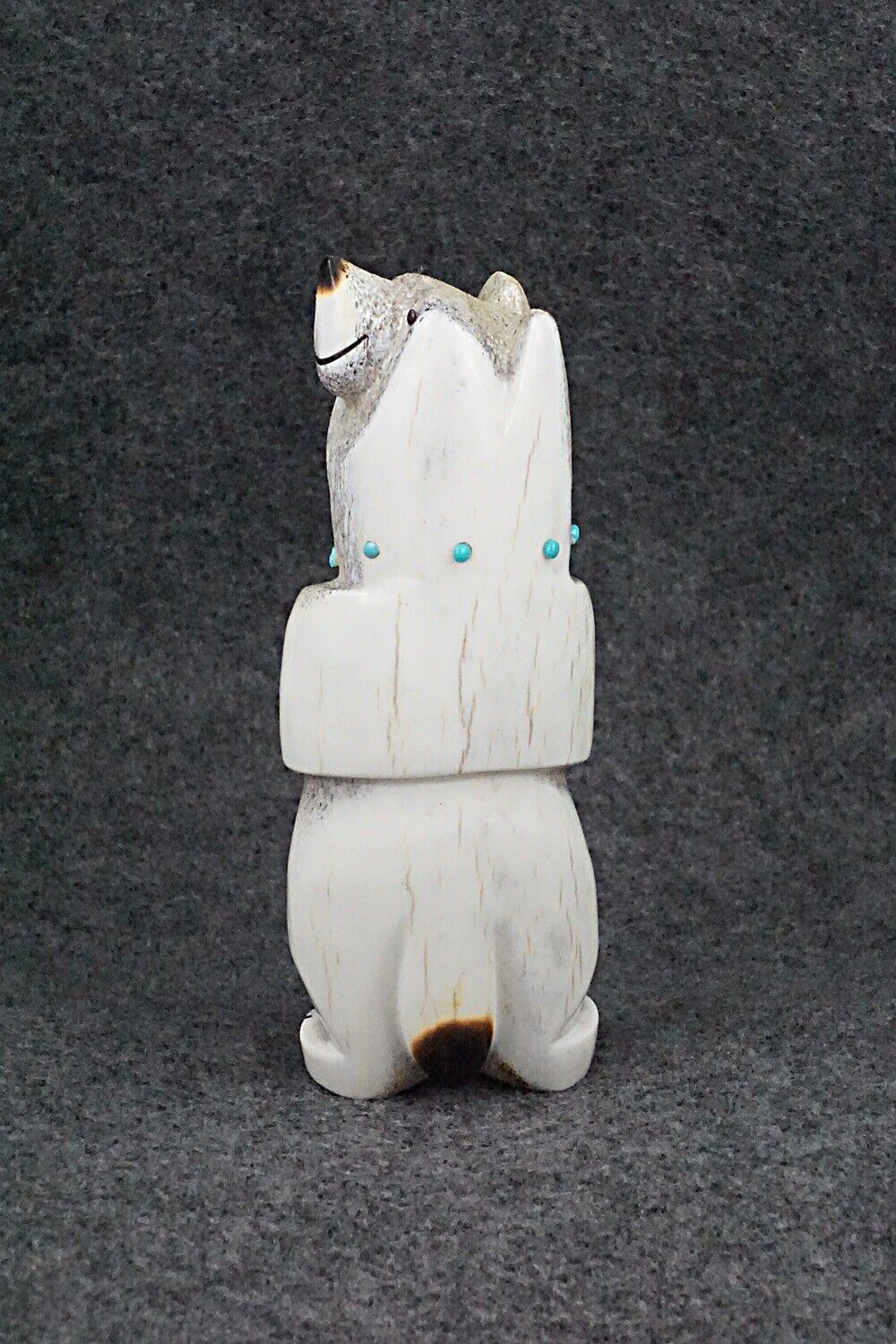 Bear Zuni Fetish Carving - Claudia Peina