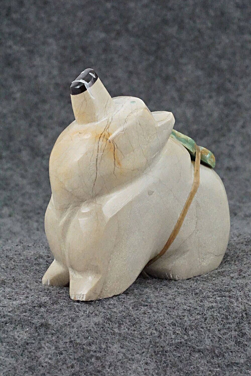 Bear Zuni Fetish Carving - Lyndric Leekya