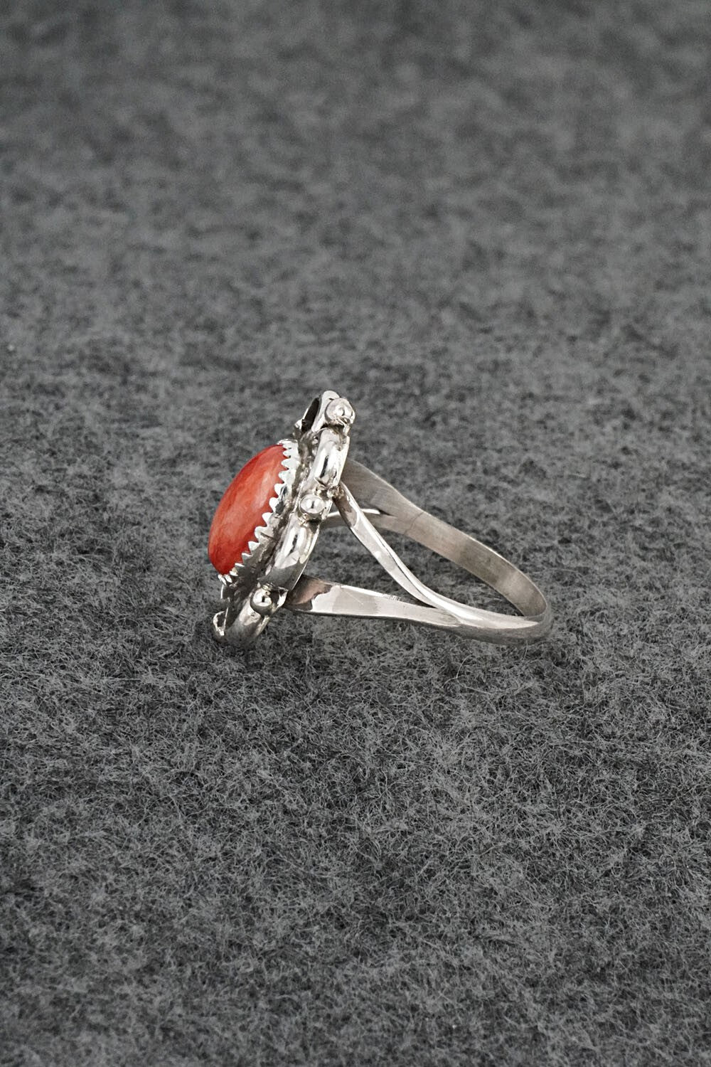 Spiny Oyster & Sterling Silver Ring - Frieda Martinez - Size 7