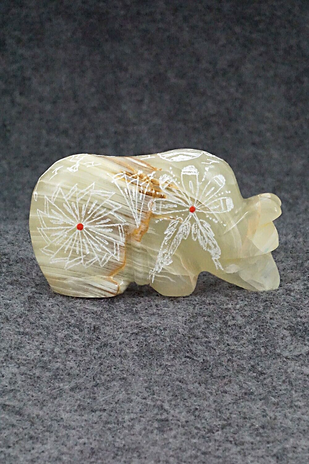 Bear Zuni Fetish Carving - Adrian Cachini