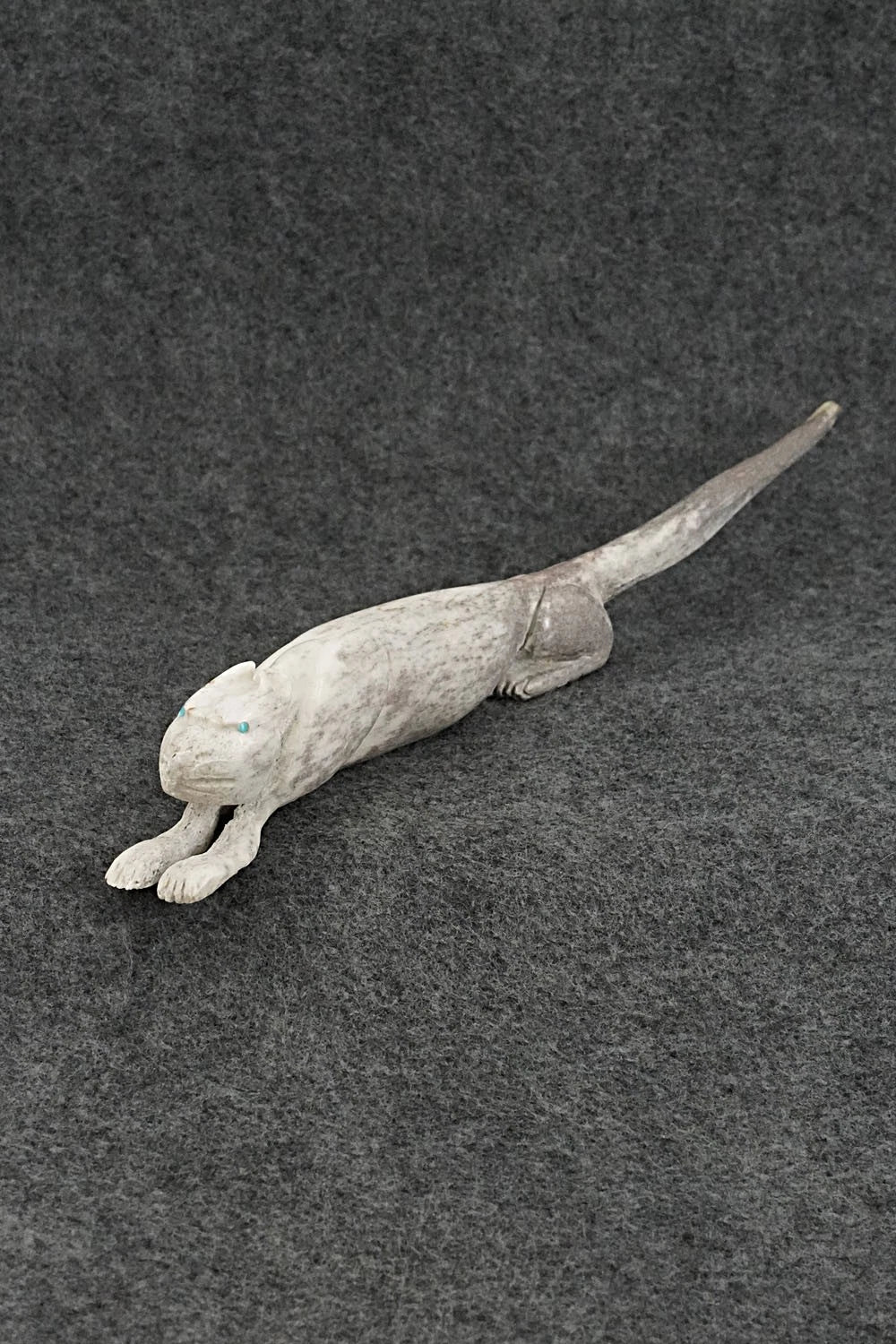 Mountain Lion Zuni Fetish Carving - Garren Ortiz