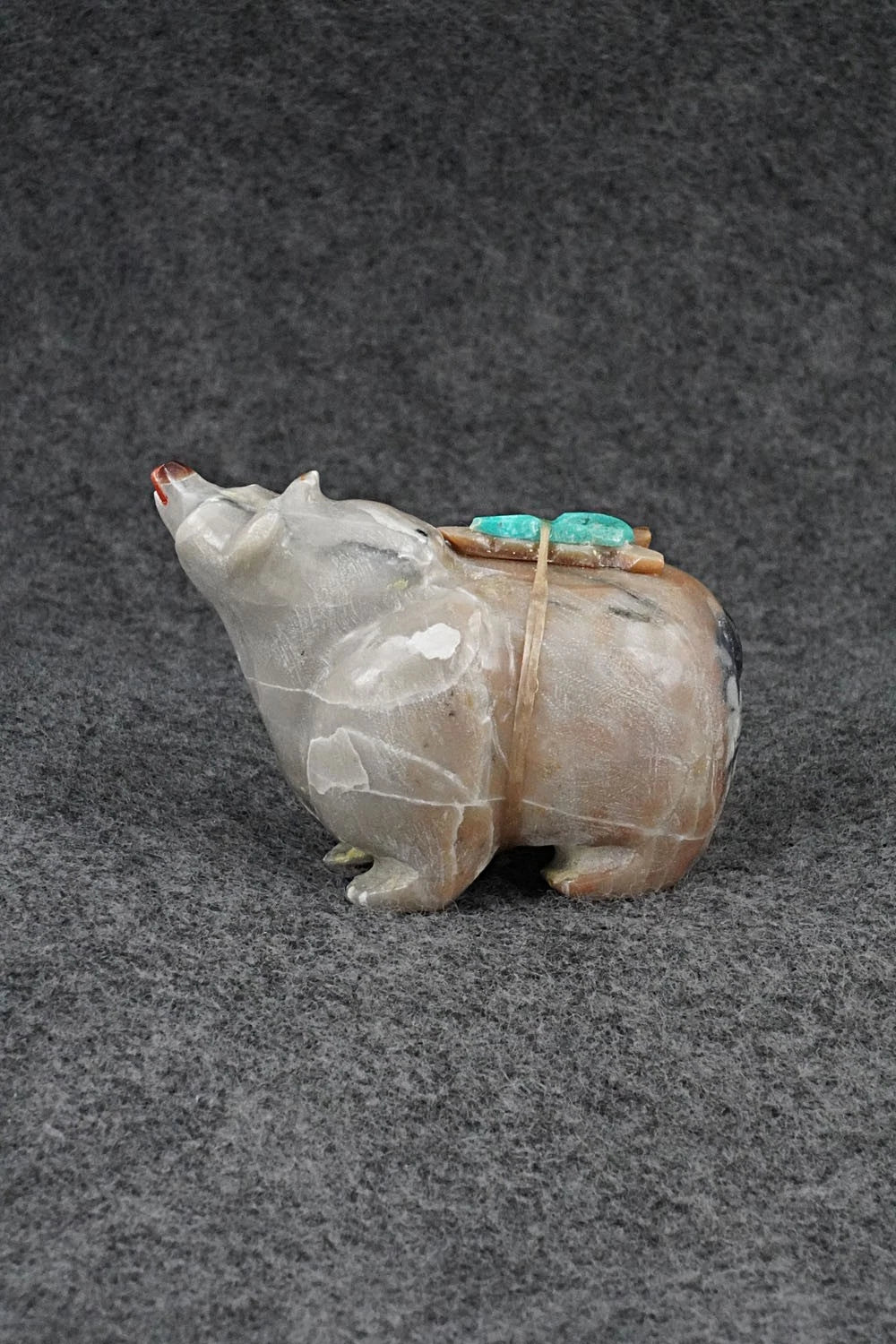 Bear Zuni Fetish Carving - Freddie Leekya