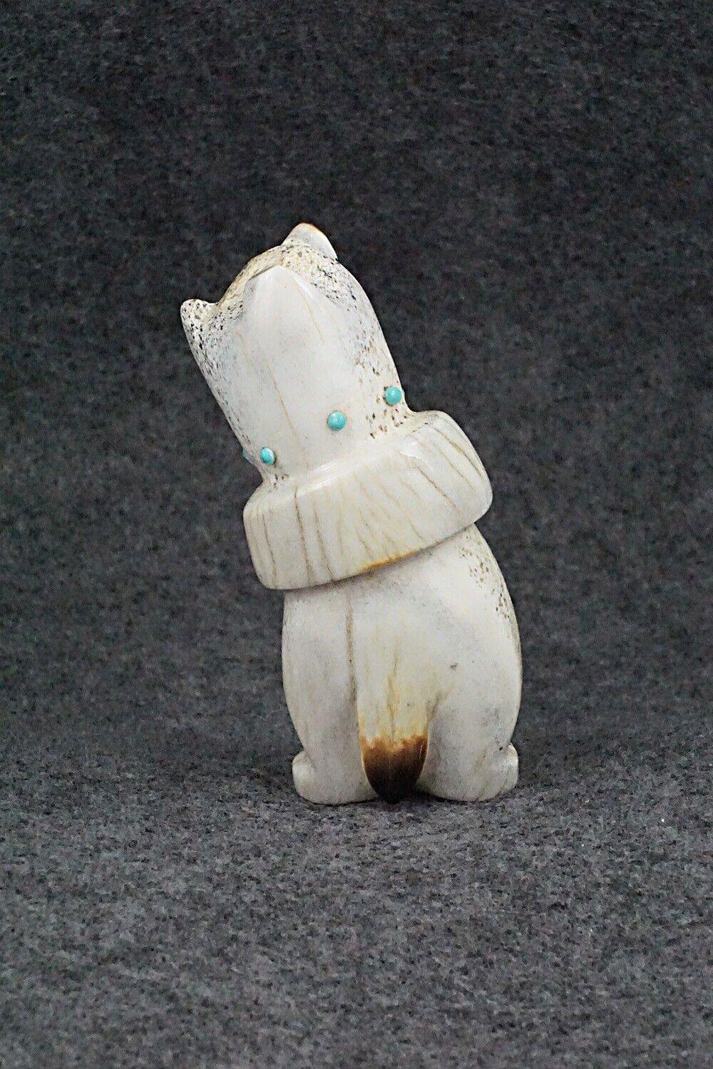 Bear Zuni Fetish Carving - Claudia Peina