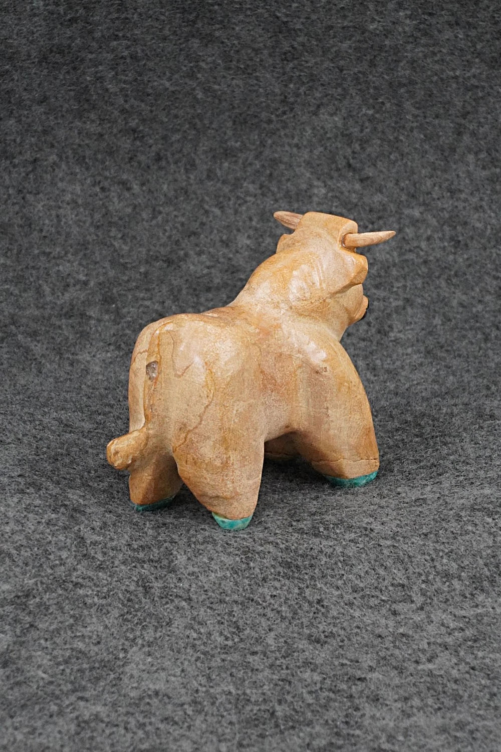 Bull Zuni Fetish Carving - Freddie Leekya