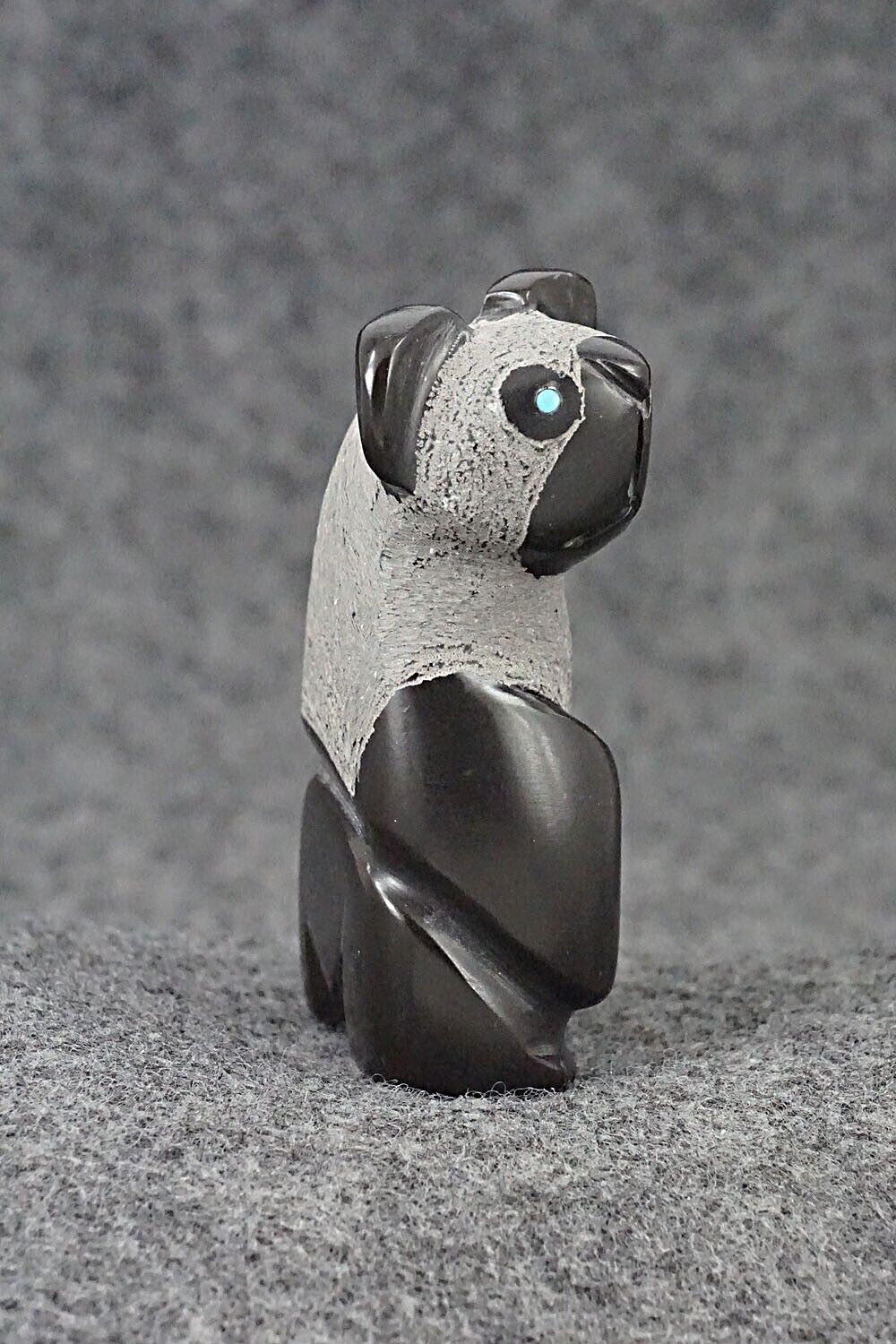 Bear Zuni Fetish Carving - Reynold Lunasee