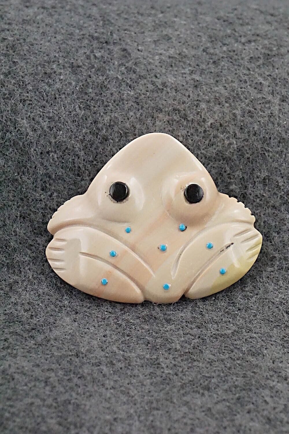 Frog Zuni Fetish Carving - Reynold Lunasee