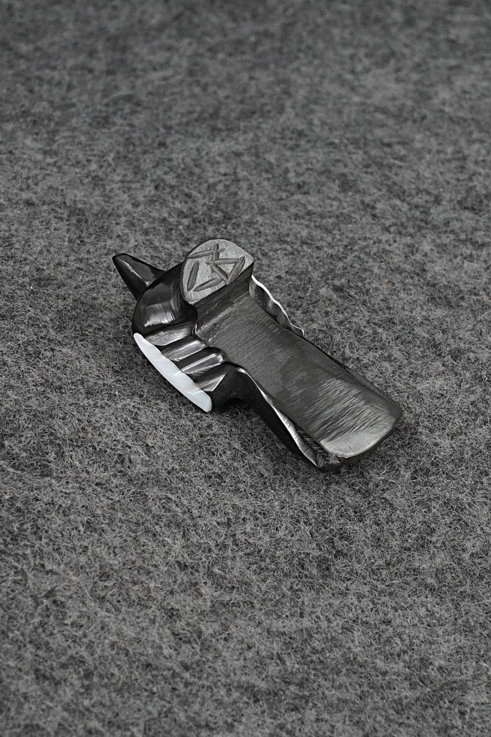 Crow Zuni Fetish Carving - Calvert Bowannie