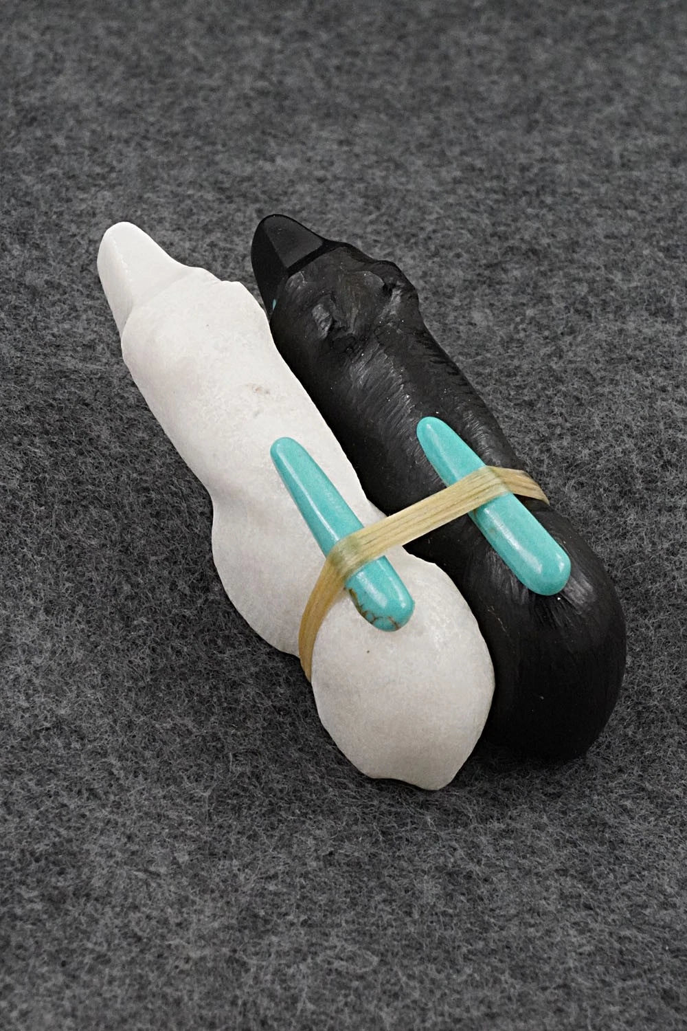 Bear Zuni Fetish Carving - Herb Halate