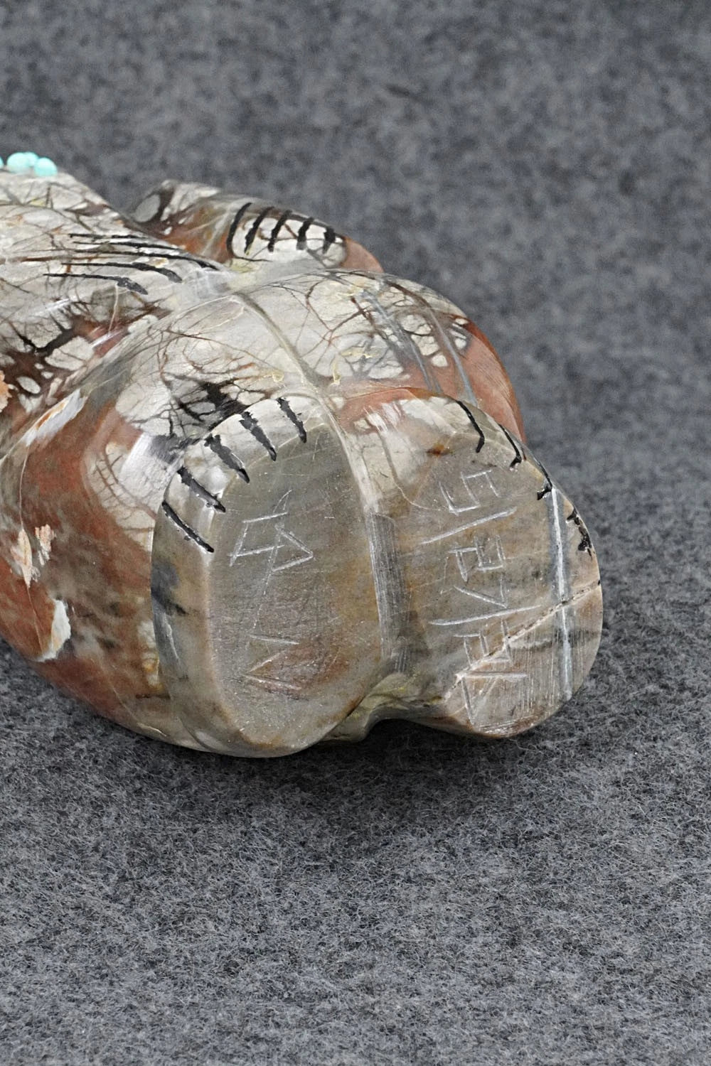 Bear Zuni Fetish Carving - Claudia Peina