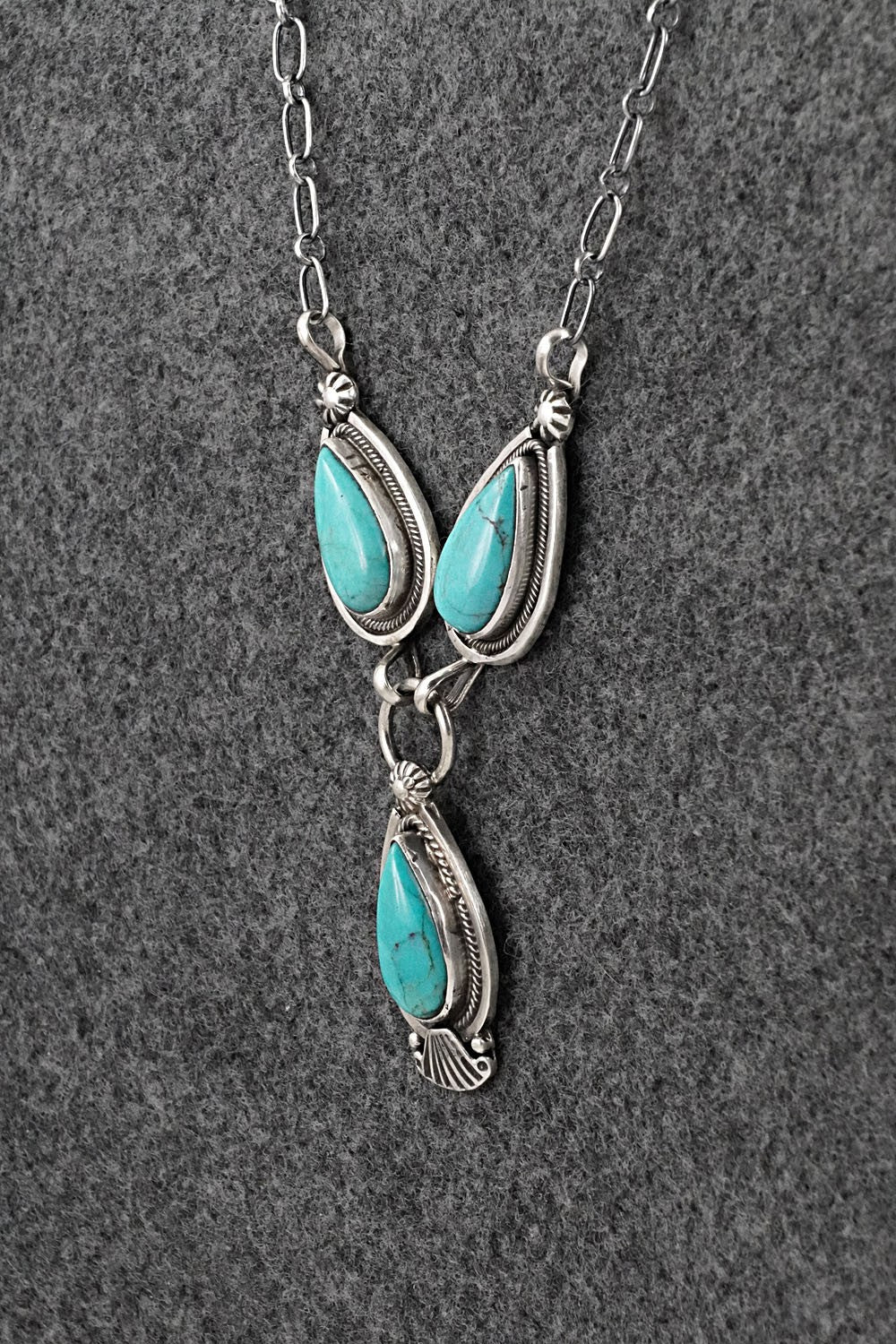 Turquoise & Sterling Silver Necklace - Verley Betone