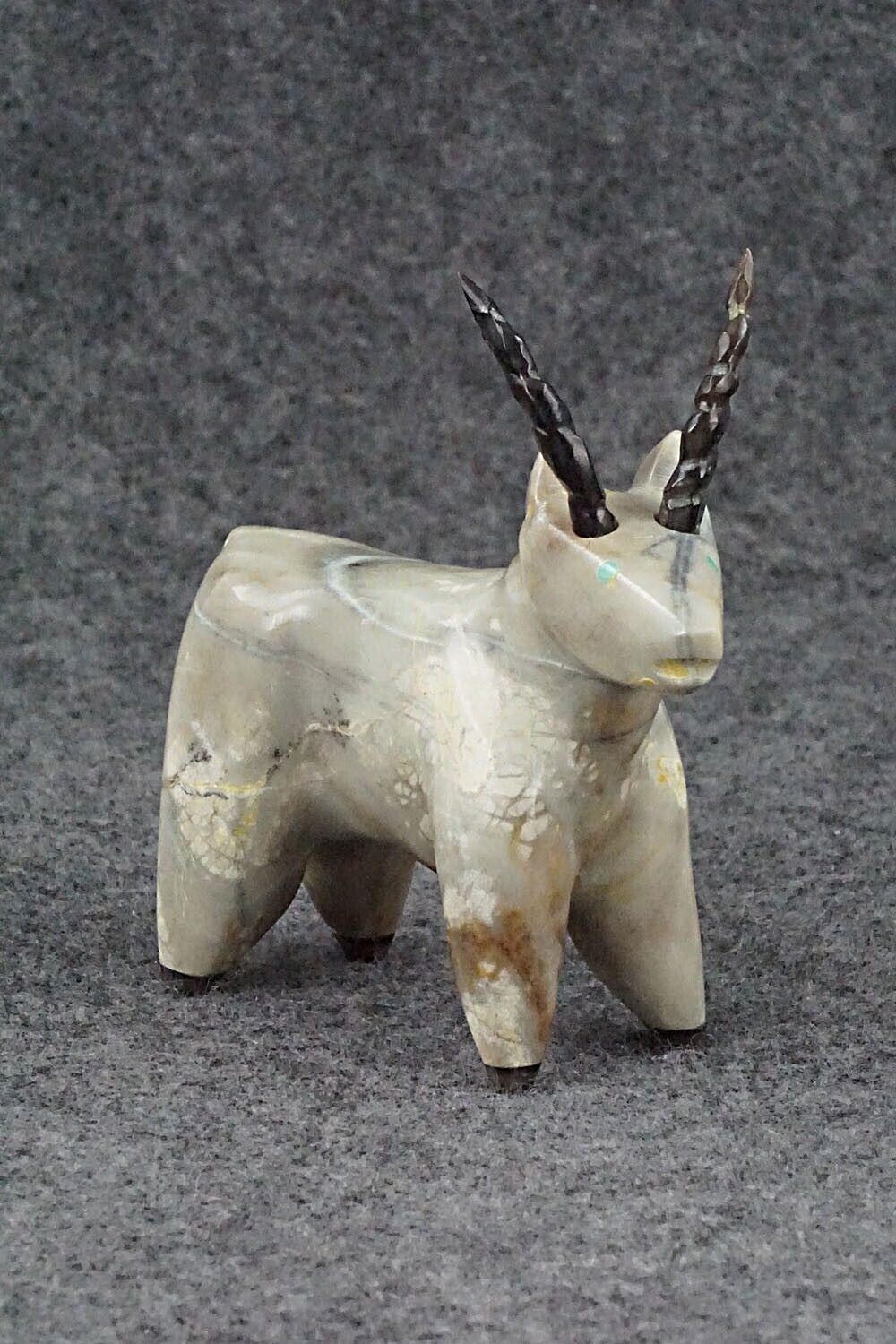 Oryx Zuni Fetish Carving - Enrike Leekya