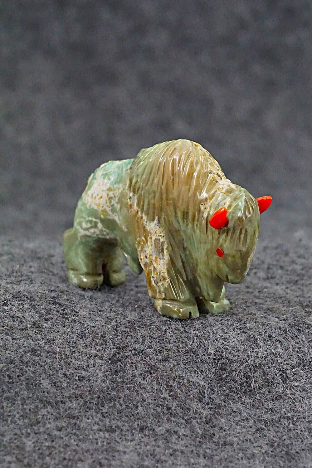 Buffalo Zuni Fetish Carving - Andres Quandelacy