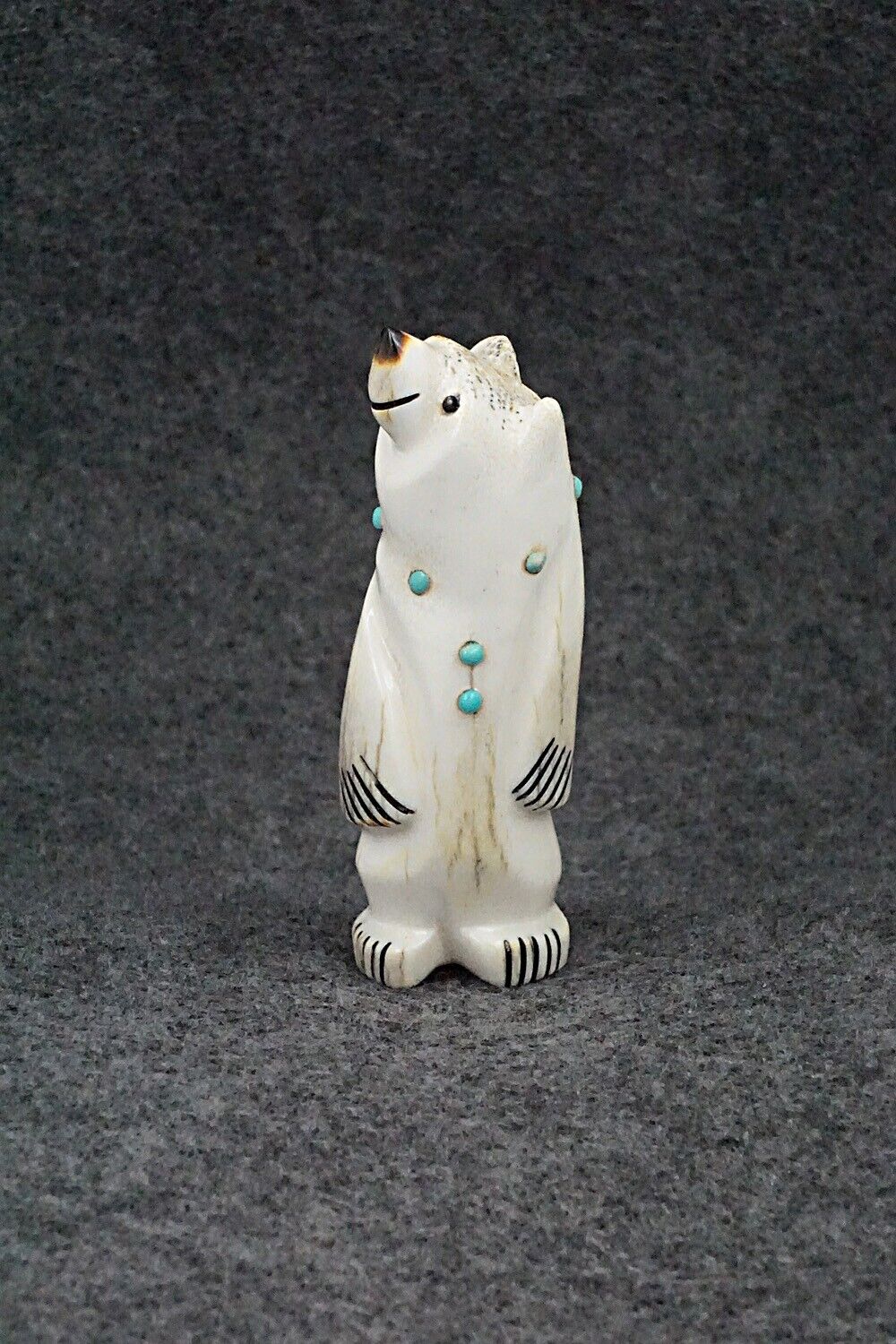 Bear Zuni Fetish Carving - Claudia Peina